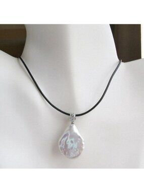 Extra large Baroque South Sea pearl pendant necklace